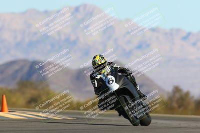 media/Jan-09-2022-SoCal Trackdays (Sun) [[2b1fec8404]]/Turn 14 (10am)/